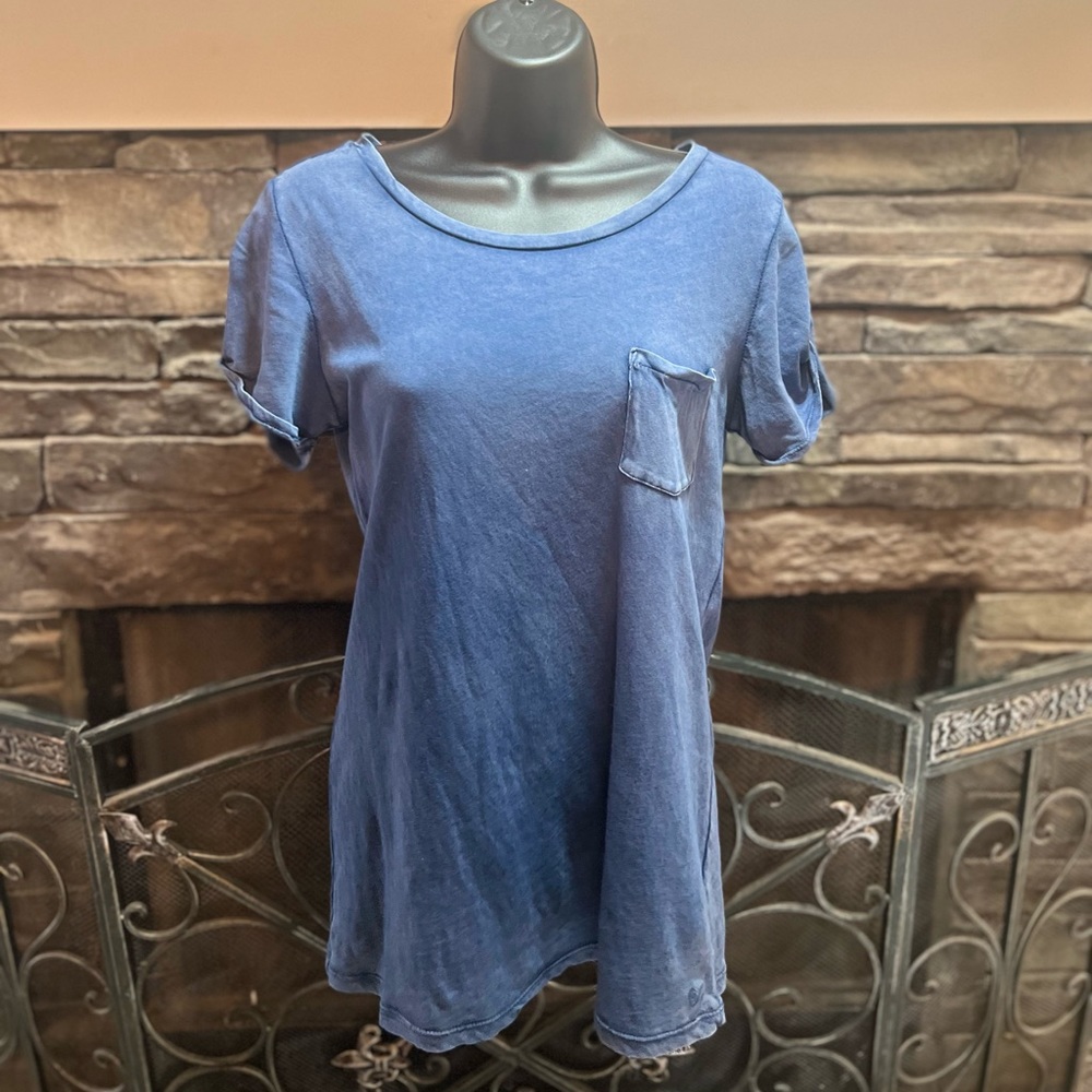 Distressed navy blue American Eagle favorite T small